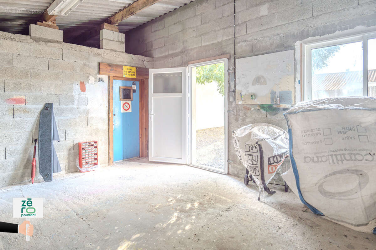 Le Fenouiller   Maison de plain-pied rénovée avec fort potentiel à 400 m du centre - photo 21