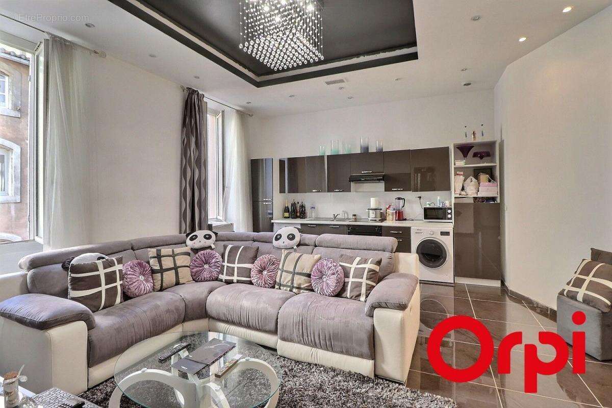 Appartement à MARSEILLE-1E