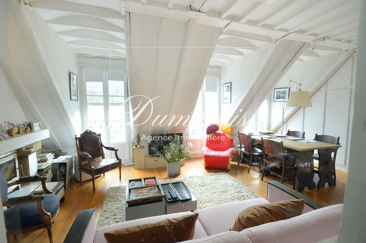 Appartement à PARIS-4E