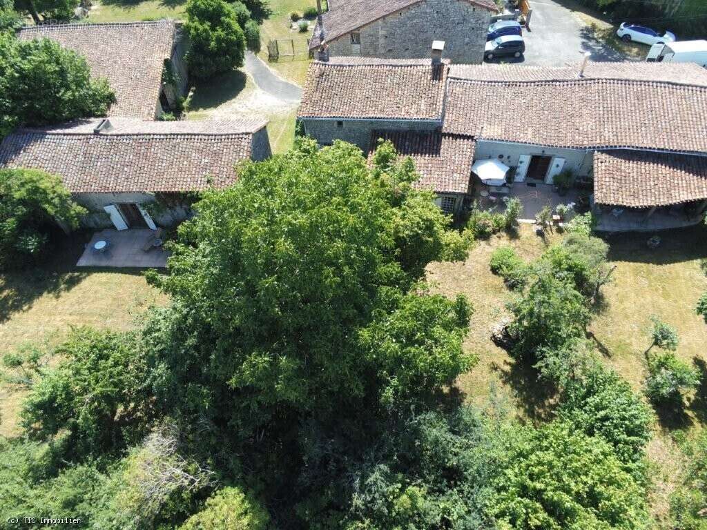 Maison à CHAMPAGNE-MOUTON