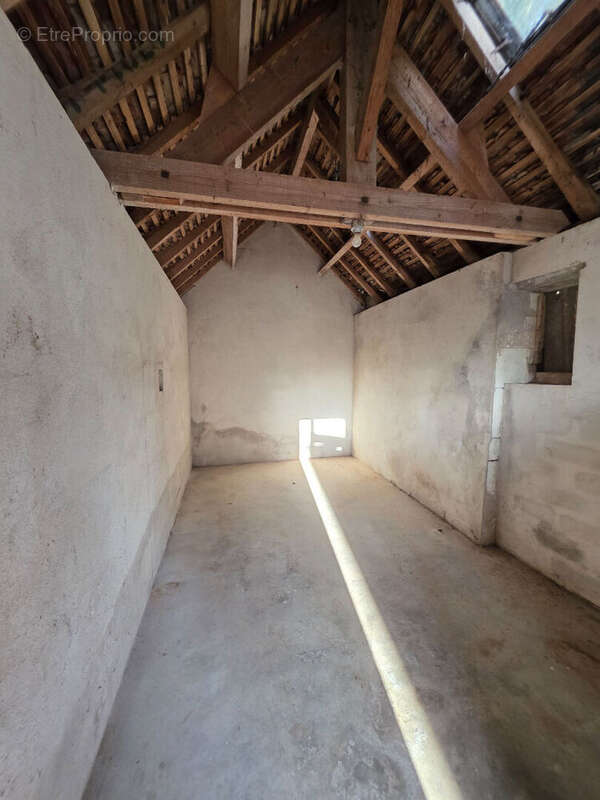 Maison à YZEURES-SUR-CREUSE