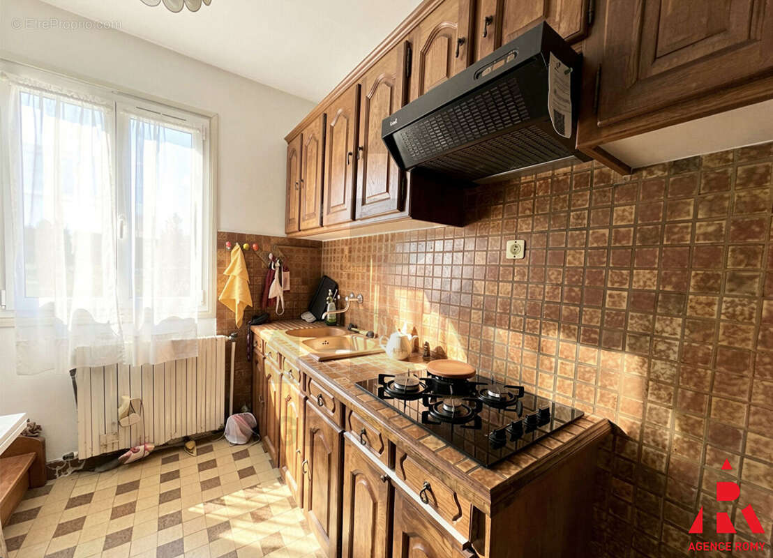 Maison avec jardin - Centre St Cyr - photo 6