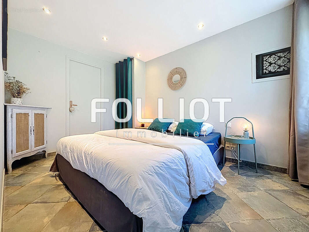 Maison à AGON-COUTAINVILLE