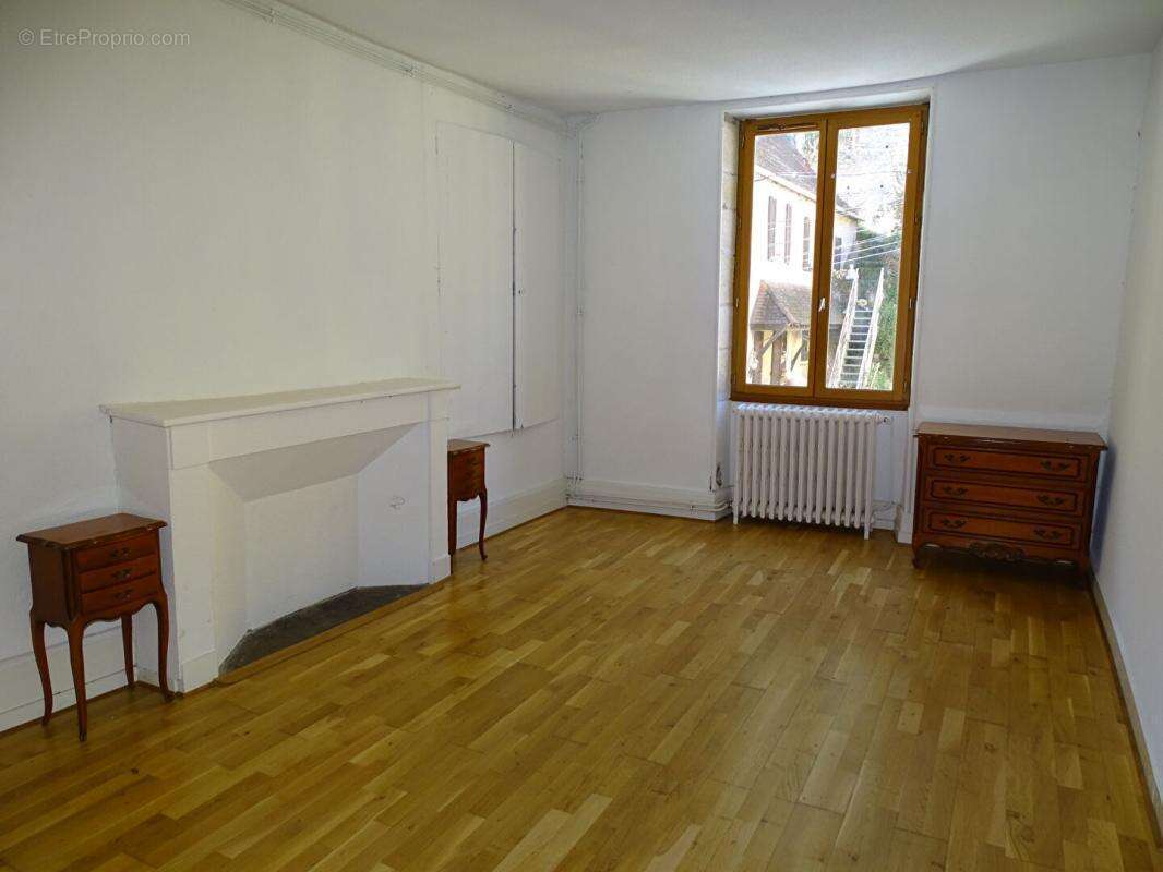 Maison à MONTIGNAC
