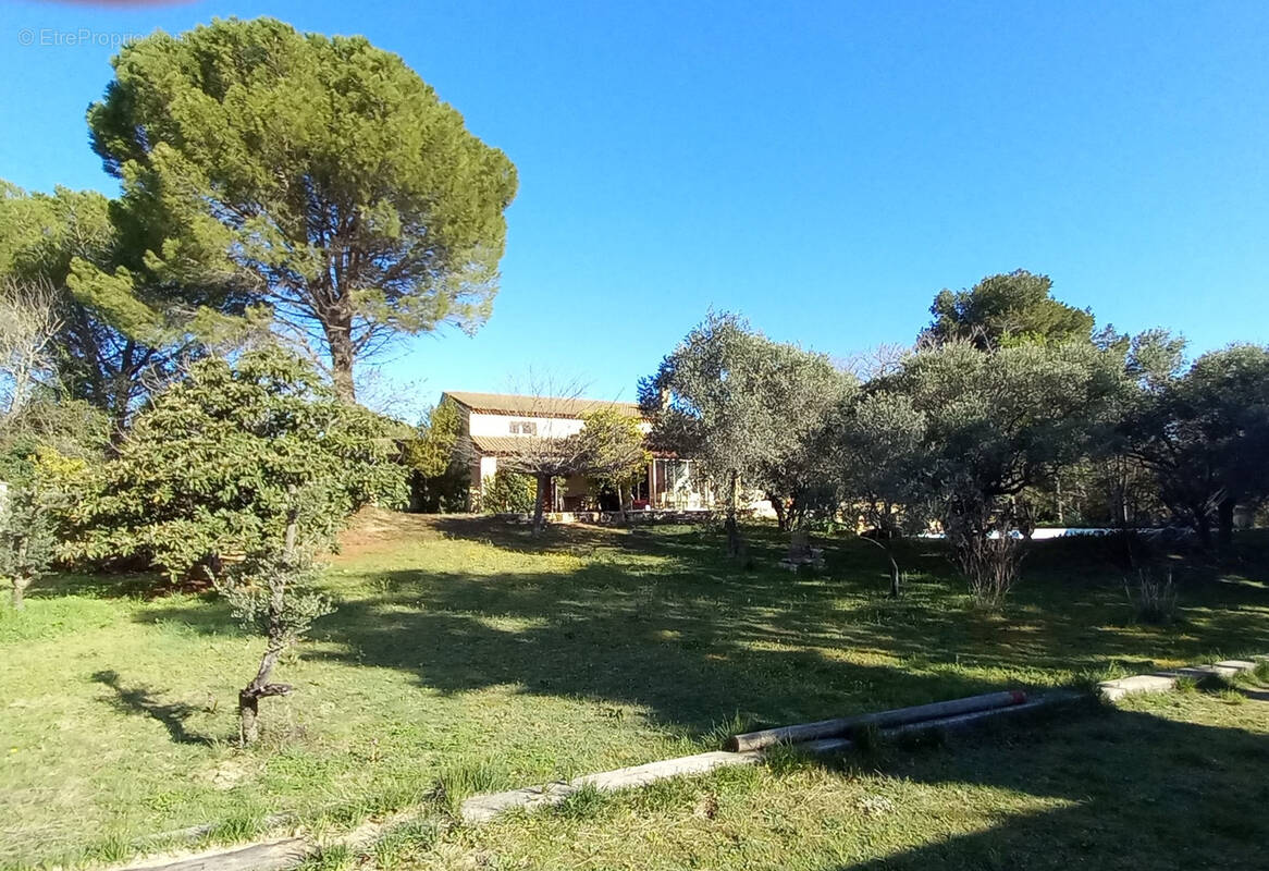 Maison à CAUMONT-SUR-DURANCE