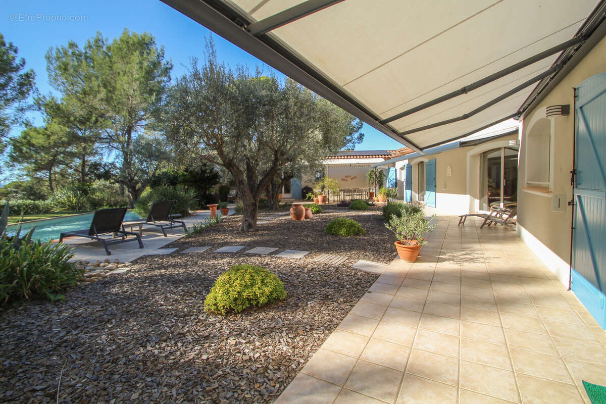 Maison à PUGET-SUR-ARGENS