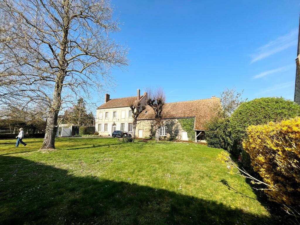 Belle propriété bourguignonne et son jardin de 1150 m2 à l'Est de Sens - photo 2