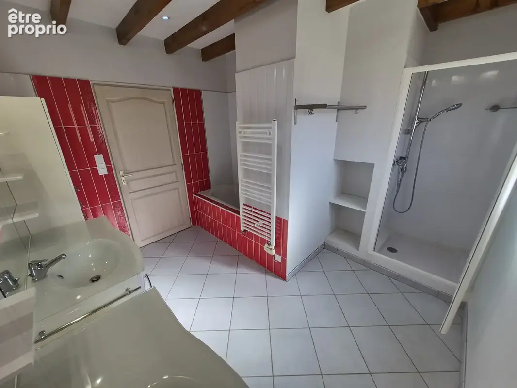 Maison individuelle de 142 m2 édifiée sur un terrain de 3115 m2 - photo 9