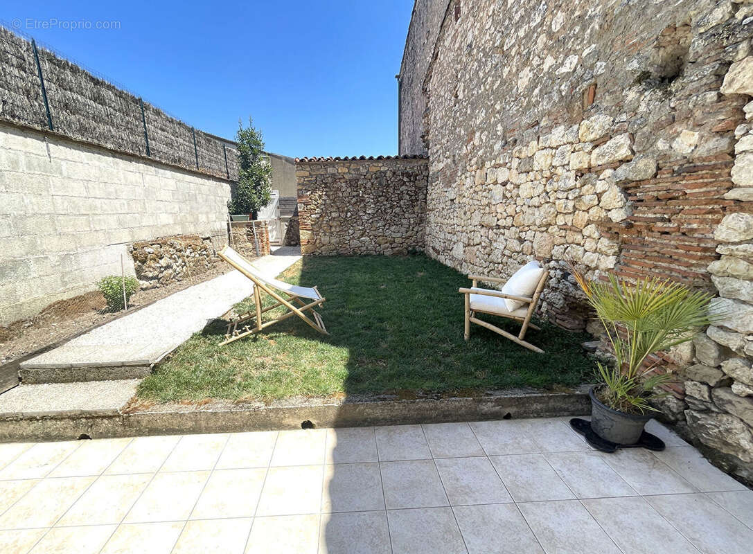 Maison en pierre de caractère + terrasse et jardinet - Penne-d'Agenais - photo 3