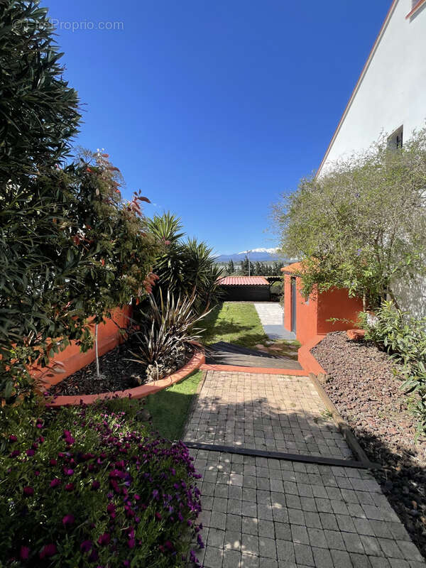 Maison à VILLENEUVE-DE-LA-RAHO