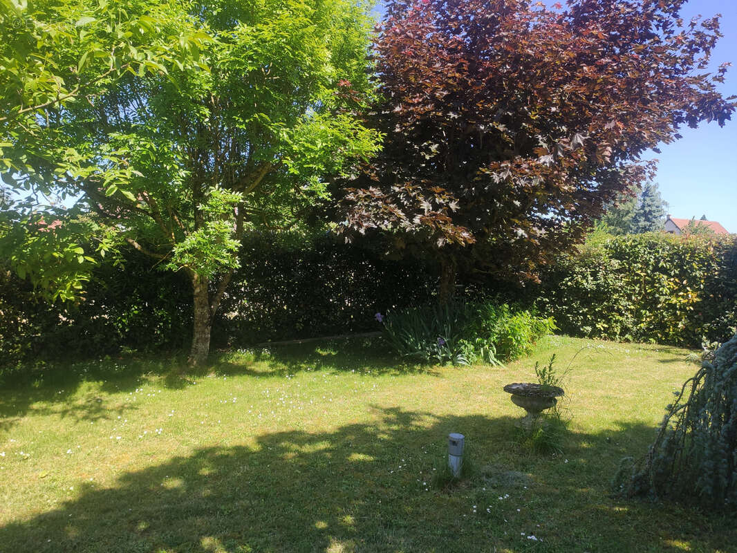 Maison à SAINT-DYE-SUR-LOIRE