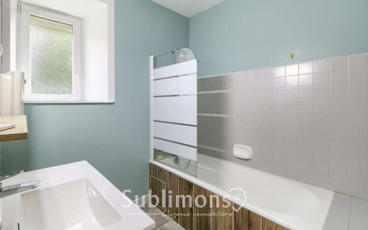 Maison à LA CHAPELLE-NEUVE