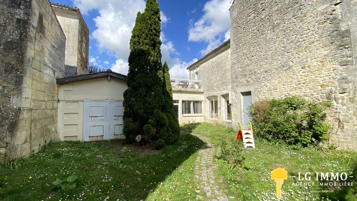 Maison à GEMOZAC