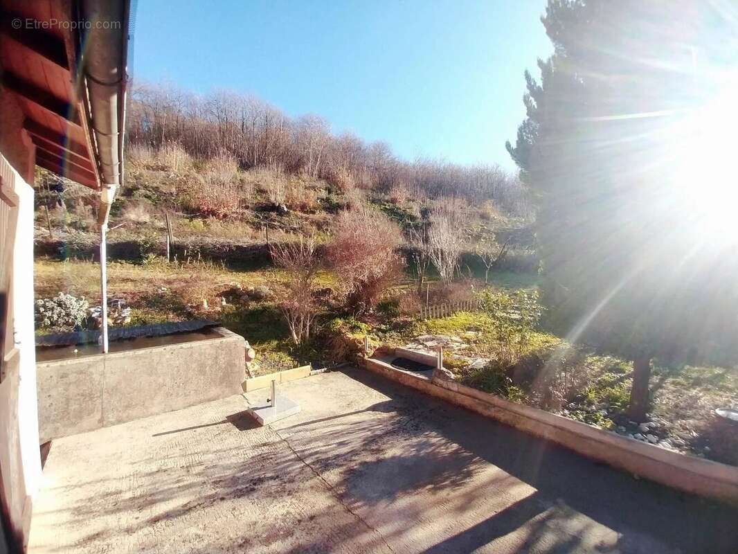 Maison à SAINT-VERAND