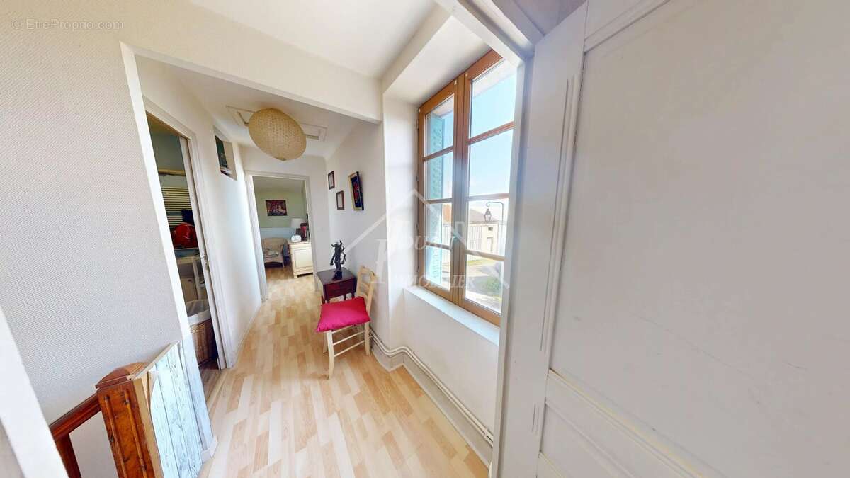 Maison à CHARROUX