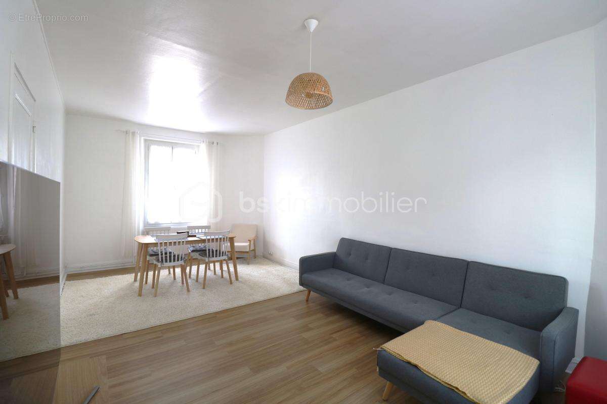 Maison à LONGUEVILLE