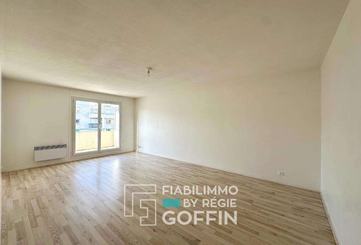Appartement à LYON-8E