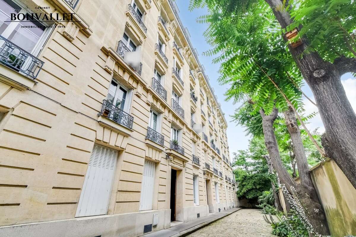 Appartement à PARIS-15E