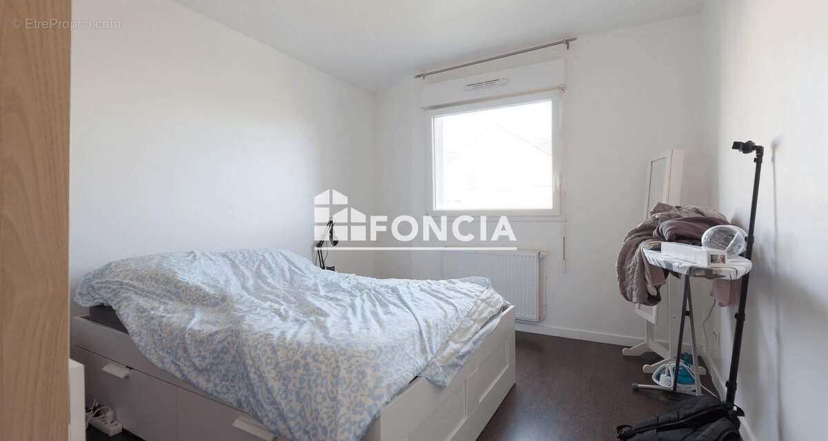 Appartement à SAINT-PIERRE-DU-PERRAY