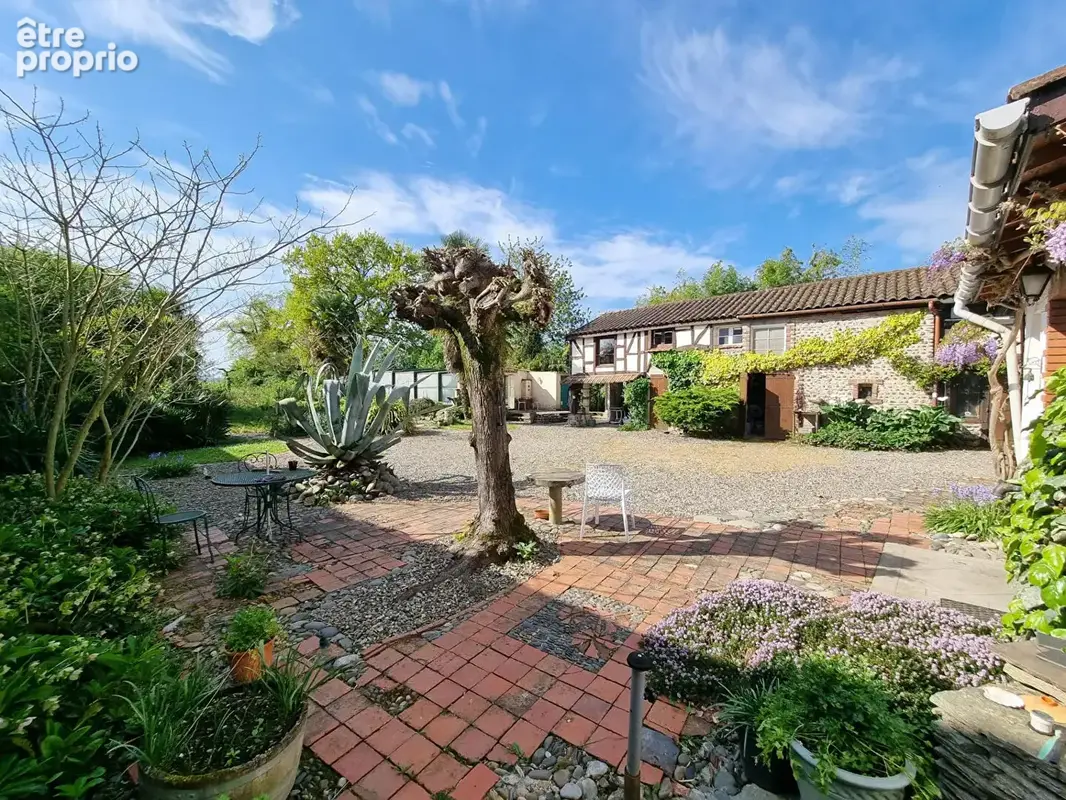 jolie maison de campagne avec piscine et terrain de 1960m² - photo 11