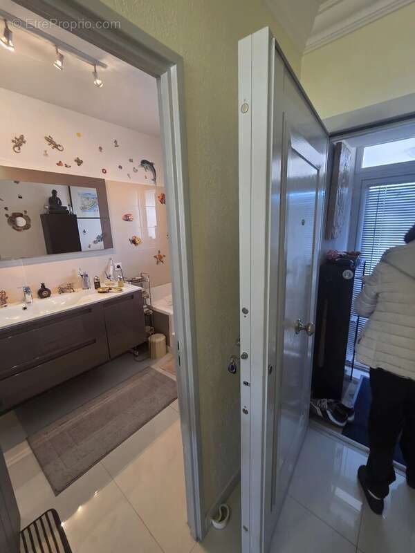 Appartement à VILLENEUVE-LOUBET