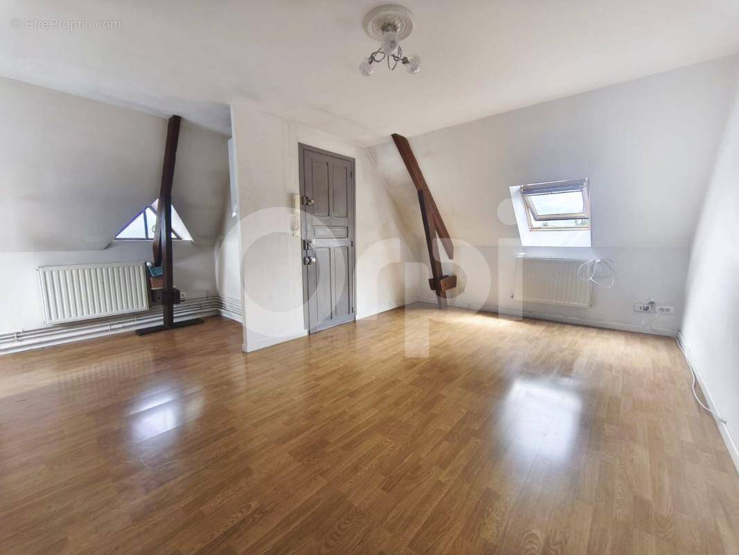 Appartement à MARGNY-LES-COMPIEGNE