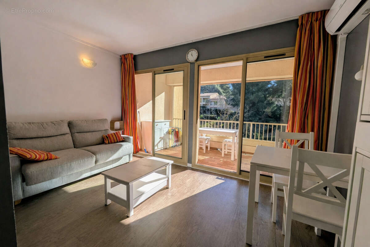 Appartement à SANARY-SUR-MER