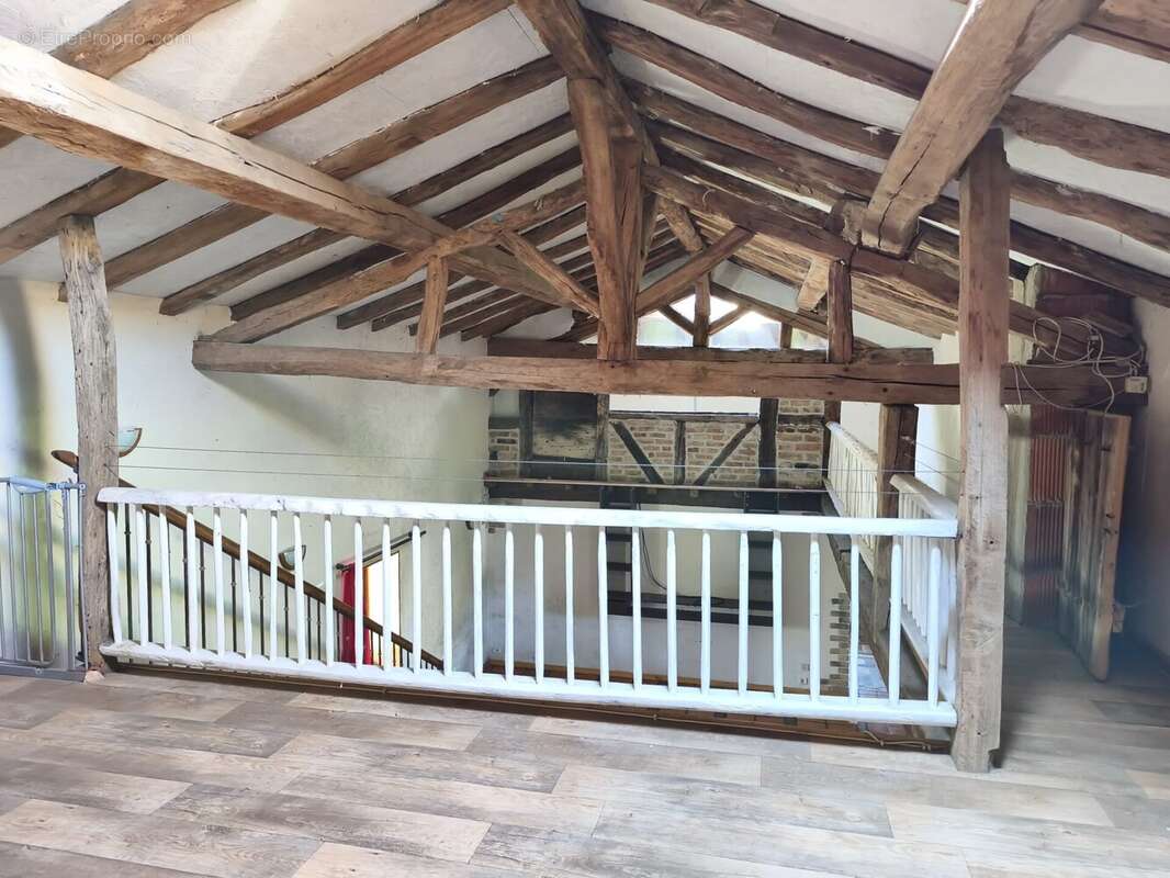 Maison à SAINT-JEAN-SUR-REYSSOUZE