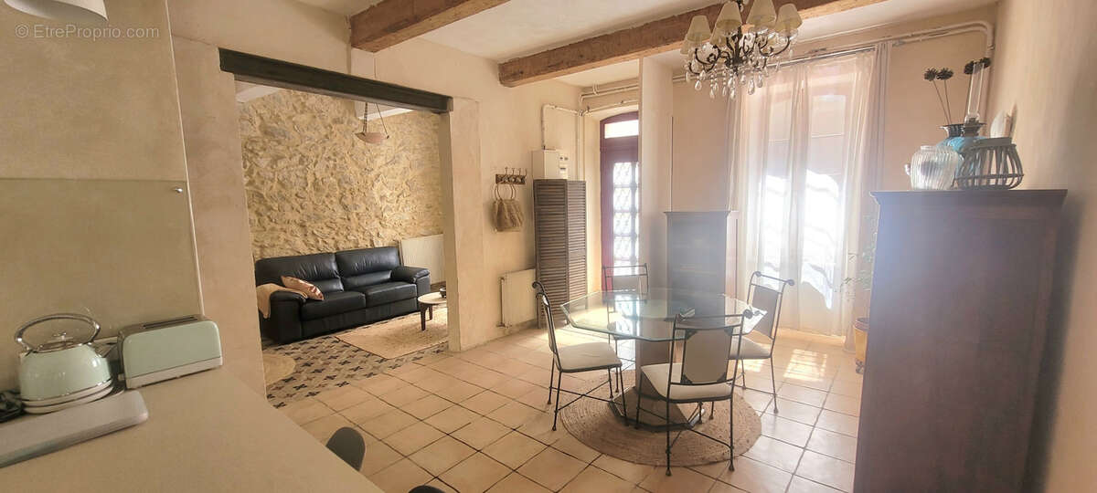 Maison à MOUSSAN