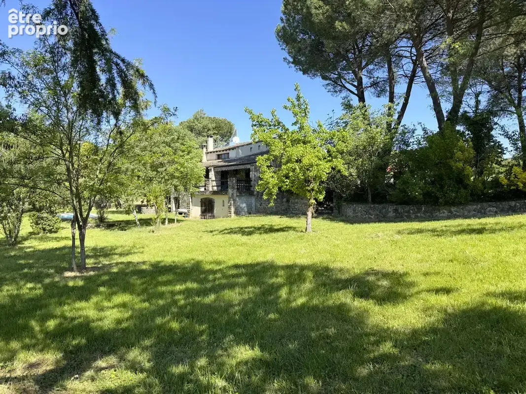 Au milieu d’un terrain arboré de 4350 m2, une maison de 107 m2 habitables - photo 5