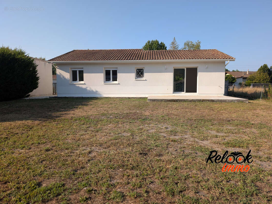 Maison de plain-pied 97m2 + garage -Salles - photo 2