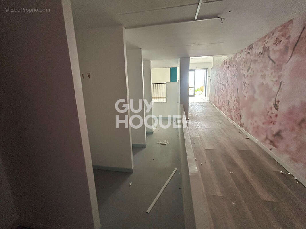 Commerce 177 m² à Cambronne-Les-Ribecourt  - photo 2