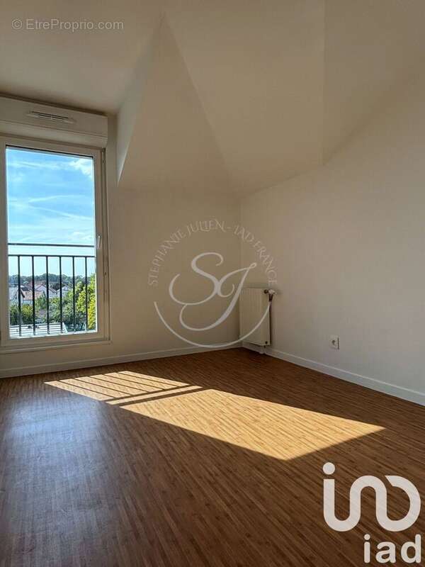 Photo 6 - Appartement à QUINCY-SOUS-SENART