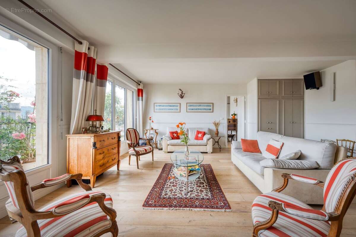 Appartement 123 m² à Paris-15e  - photo 8