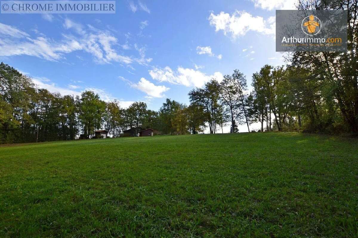 Terrain à SAVIGNAC-DE-DURAS