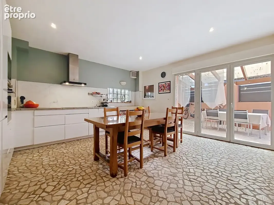 CORENC   Ensemble immobilier avec résidence principale et 4 appartements loués - photo 4