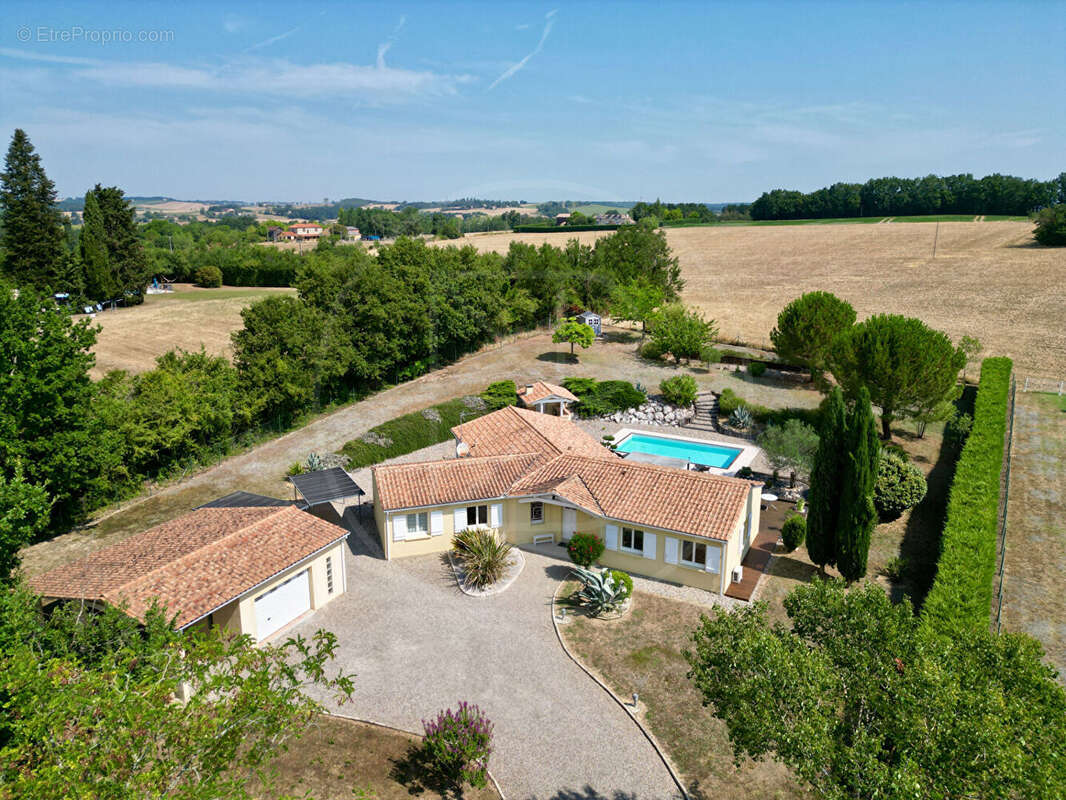 Superbe maison traditionnelle avec piscine - photo 18