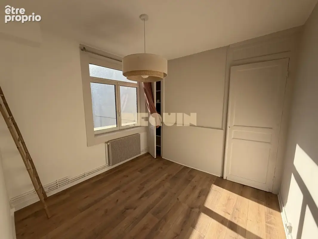 Appartement 3 pièces 81 m² à vendre à La Madeleine (59110) - photo 3