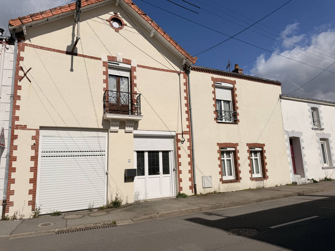 Maison à BOUAYE