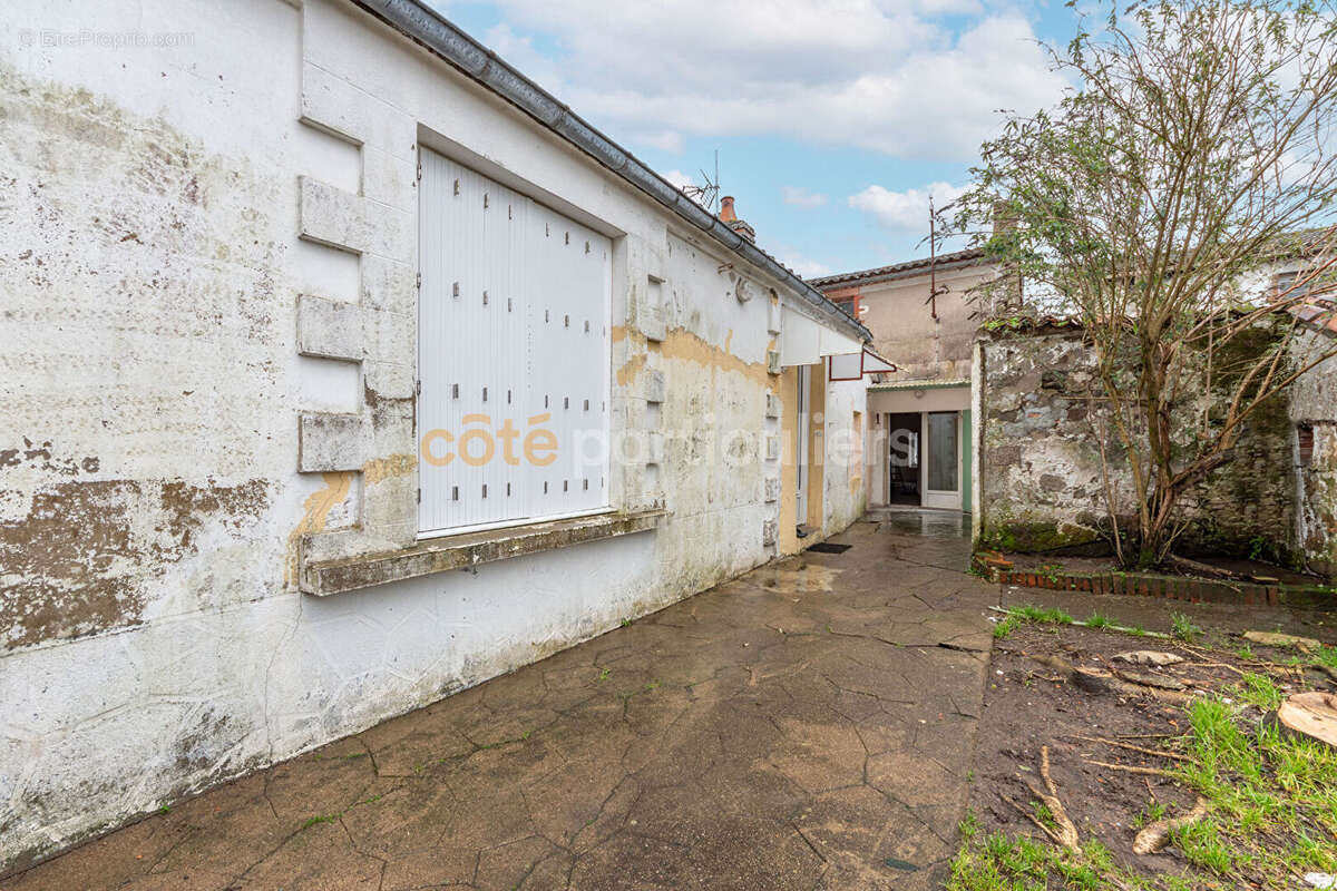 Maison à SAINT-FLORENT-DES-BOIS