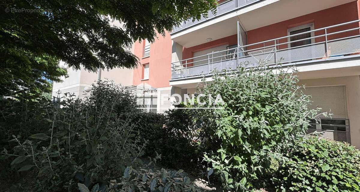 Appartement à SAINT-PRYVE-SAINT-MESMIN