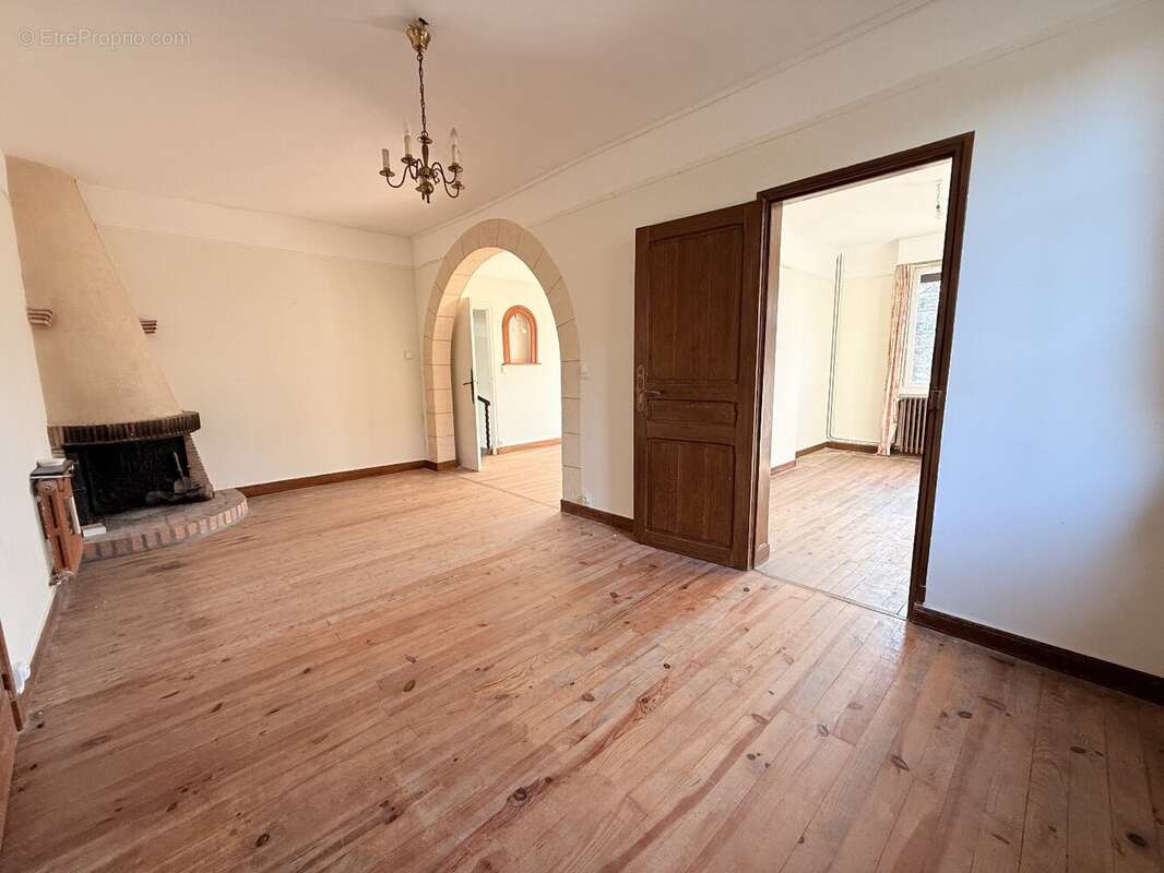 Maison à AUTHEUIL-AUTHOUILLET