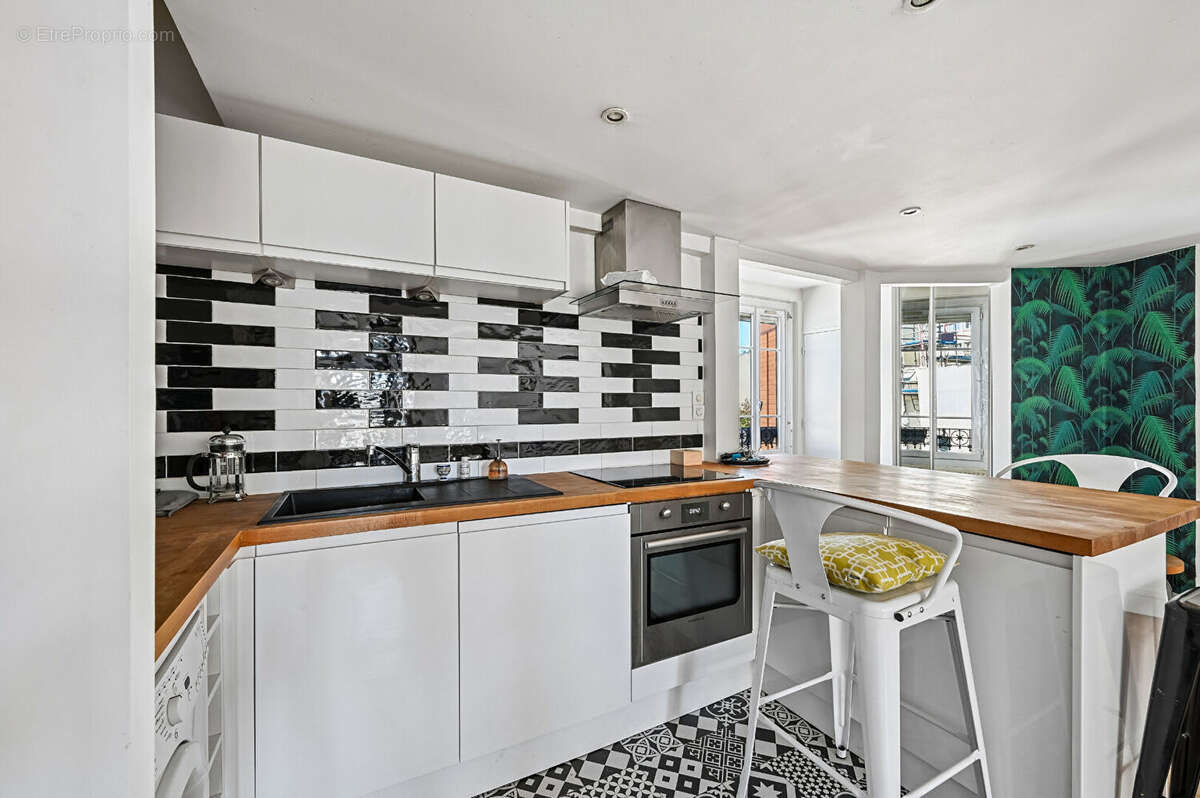 Appartement à PARIS-15E