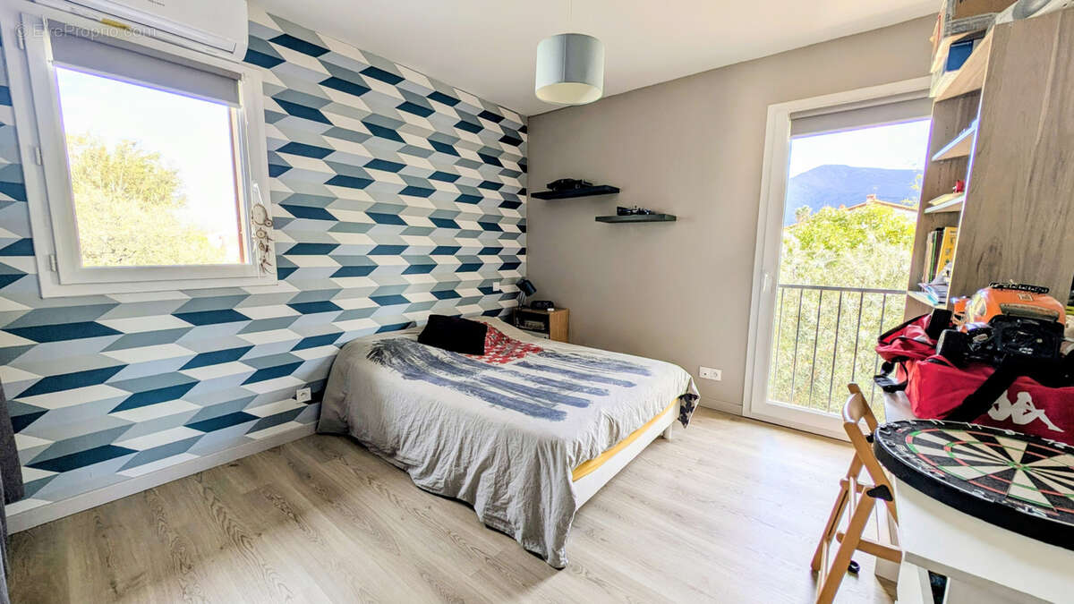 Maison à SAINT-GENIS-DES-FONTAINES