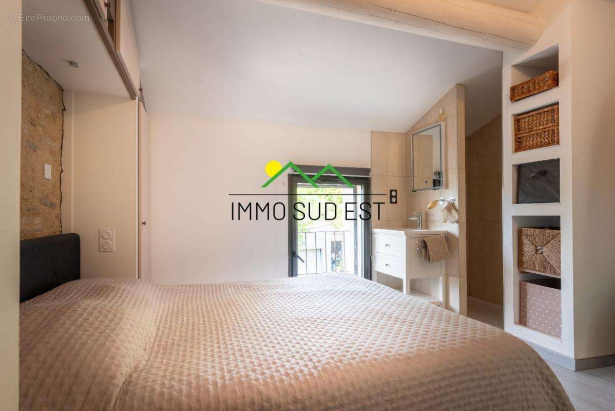 Maison à L&#039;ISLE-SUR-LA-SORGUE