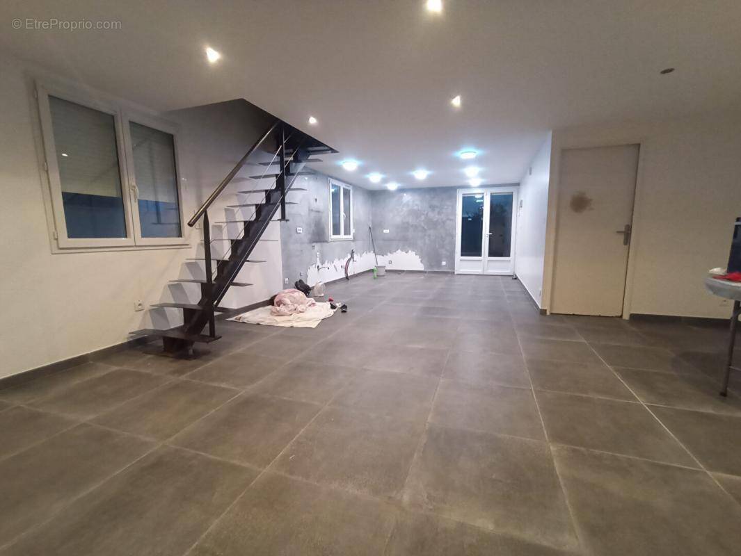 Appartement à PIERRELATTE