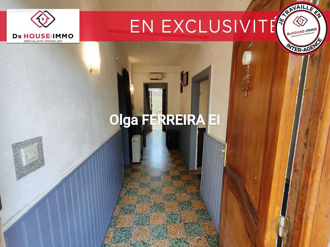 Maison à VILLENEUVE-LES-MONTREAL