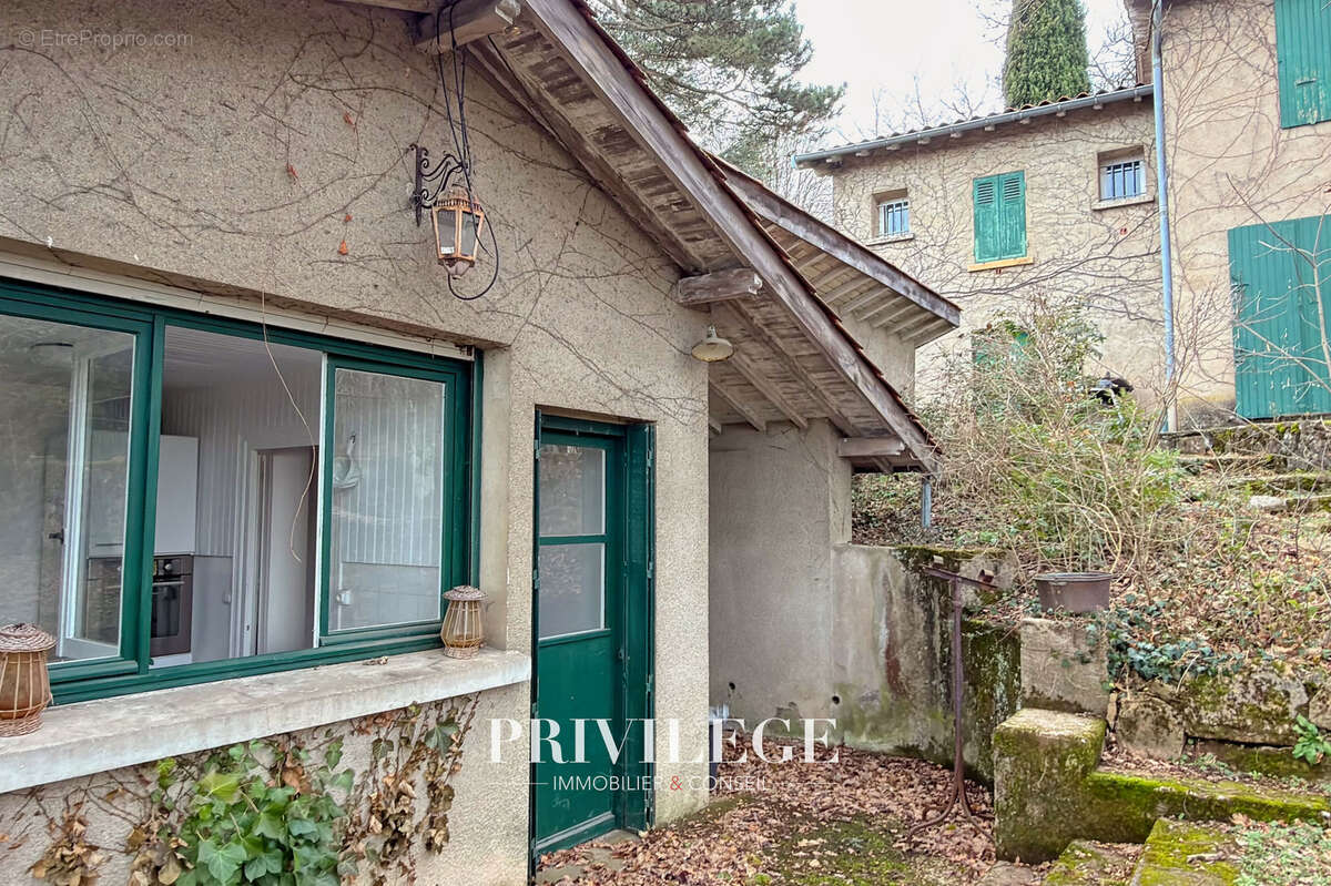 Maison à SAINT-CYR-AU-MONT-D'OR