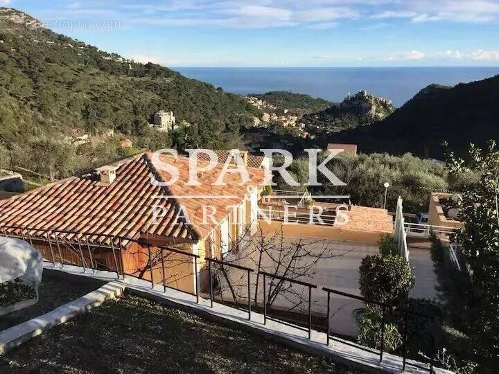 Appartement à EZE