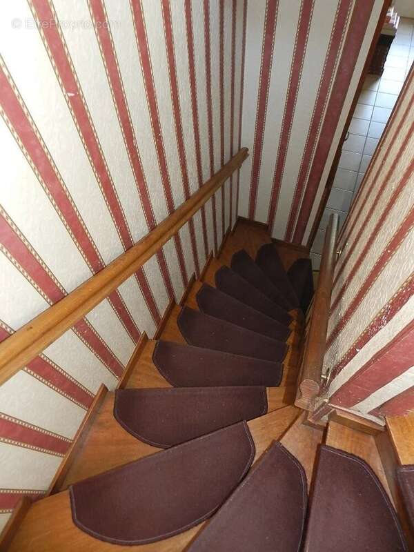 Maison à SAINT-PIERRE-SUR-DIVES